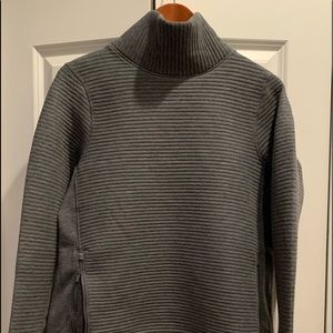 All in Motion Small Size Quilted Pullover Grey Sweatshirt. Side zipper